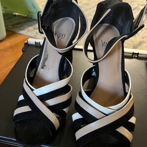 Women's IMPO Tashin ankle strap heels size 8.5 M USED